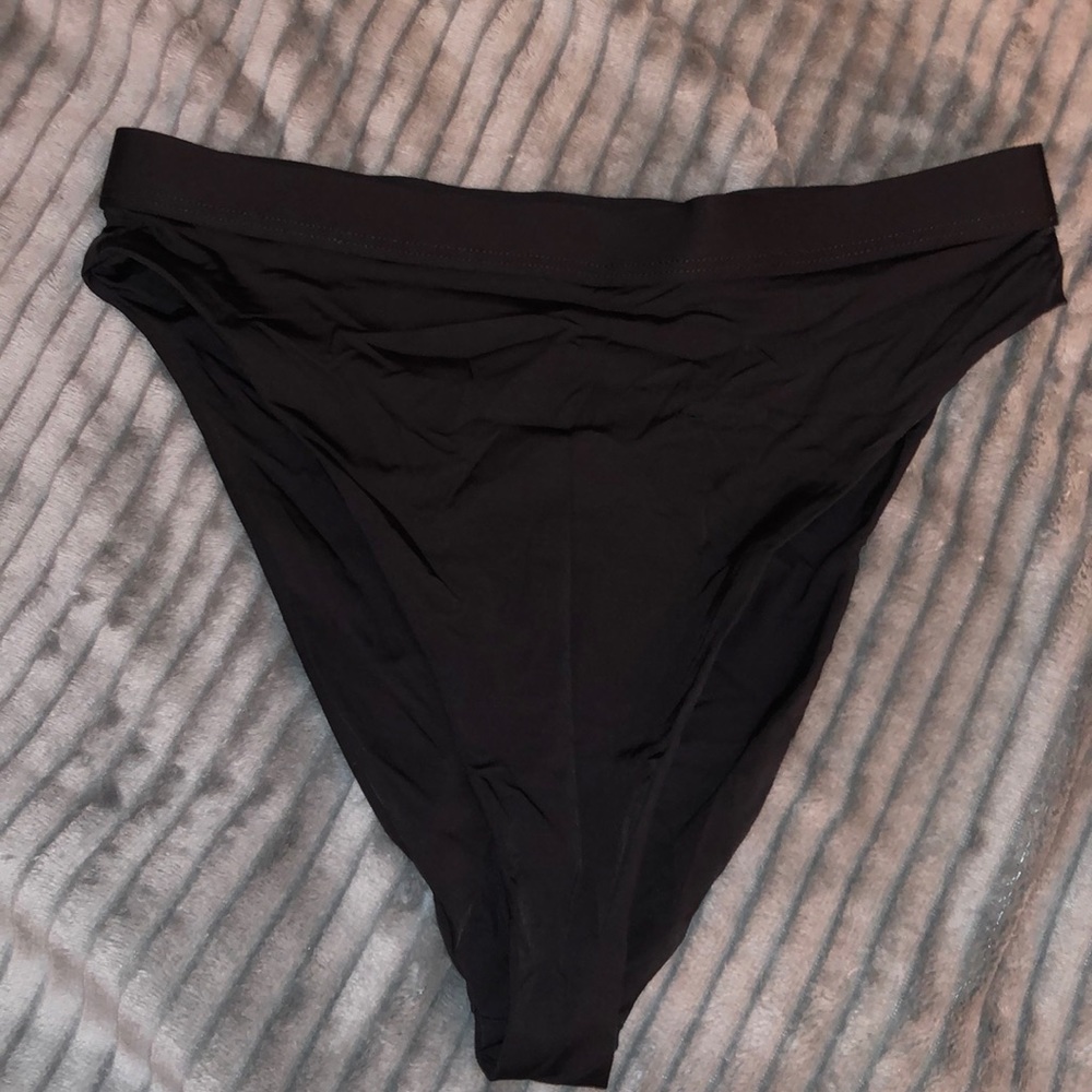 High waited bikini bottoms size small